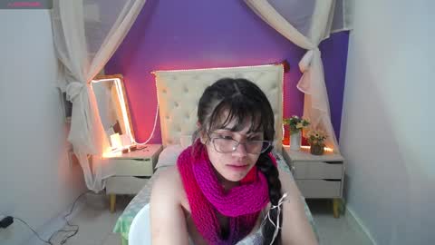 Snapshot of ingrid_casas chatting on January 15, 2025, 6:54 am Ingrid petite online show from January 15, 2025, 6:54 am