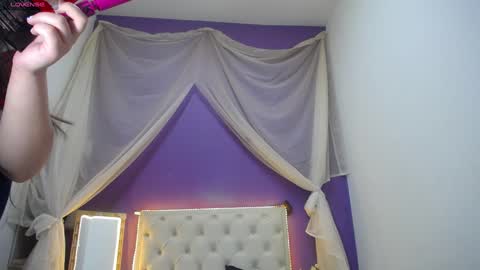 Snapshot of ingrid_casas chatting on January 16, 2025, 11:59 pm Ingrid petite online show from January 16, 2025, 11:59 pm
