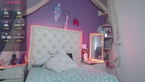 Snapshot of ingrid_casas chatting on March 6, 2025, 3:13 am Ingrid petite online show from March 6, 2025, 3:13 am