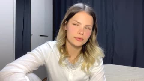 Snapshot of ingridacors chatting on March 25, 2026, 4:35 pm Kira online show from March 25, 2026, 4:35 pm