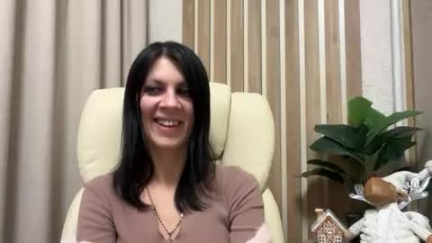 Snapshot of injaathome chatting on January 15, 2026, 7:28 pm InjaAtHome online show from January 15, 2026, 7:28 pm