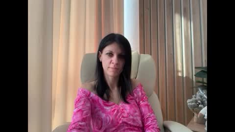 Snapshot of injaathome chatting on March 3, 2026, 1:50 pm InjaAtHome online show from March 3, 2026, 1:50 pm