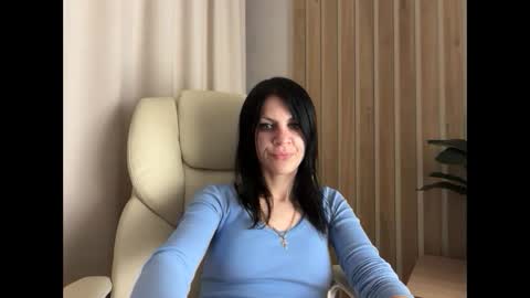 Snapshot of injaathome chatting on April 2, 2026, 6:16 pm InjaAtHome online show from April 2, 2026, 6:16 pm