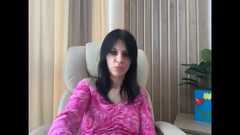 Snapshot of injaathome chatting on April 4, 2026, 7:28 am InjaAtHome online show from April 4, 2026, 7:28 am