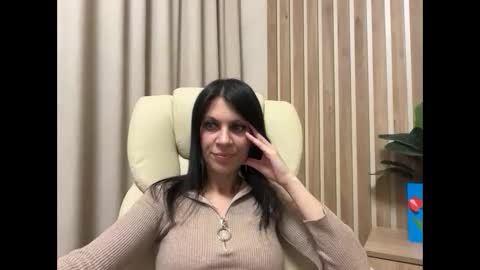 Snapshot of injaathome chatting on April 9, 2026, 5:29 pm InjaAtHome online show from April 9, 2026, 5:29 pm
