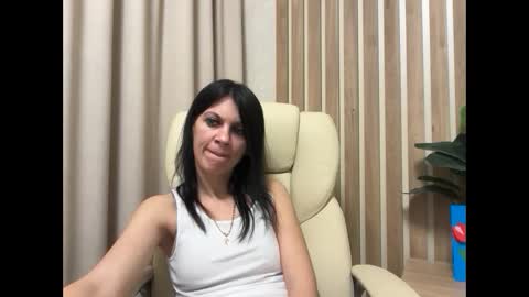 Snapshot of injaathome chatting on April 13, 2026, 5:51 pm InjaAtHome online show from April 13, 2026, 5:51 pm