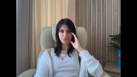 Snapshot of injaathome chatting on April 22, 2026, 6:05 am InjaAtHome online show from April 22, 2026, 6:05 am