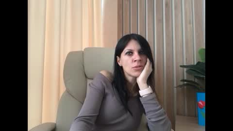 Snapshot of injaathome chatting on April 25, 2026, 6:49 am InjaAtHome online show from April 25, 2026, 6:49 am
