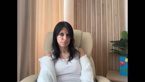 Snapshot of injaathome chatting on May 2, 2026, 11:48 am InjaAtHome online show from May 2, 2026, 11:48 am