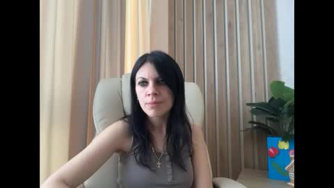 Snapshot of injaathome chatting on May 5, 2026, 6:21 am InjaAtHome online show from May 5, 2026, 6:21 am
