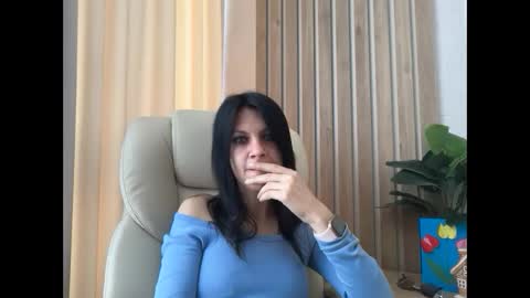 Snapshot of injaathome chatting on May 14, 2026, 5:36 am InjaAtHome online show from May 14, 2026, 5:36 am