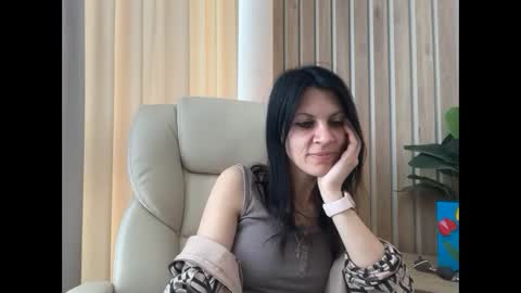 Snapshot of injaathome chatting on May 15, 2026, 7:15 am InjaAtHome online show from May 15, 2026, 7:15 am