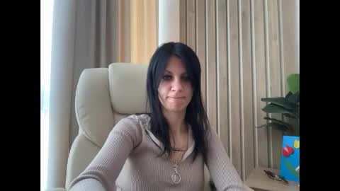Snapshot of injaathome chatting on May 28, 2026, 6:00 am InjaAtHome online show from May 28, 2026, 6:00 am