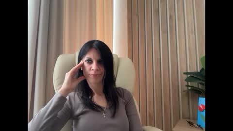 Snapshot of injaathome chatting on May 29, 2026, 2:37 pm InjaAtHome online show from May 29, 2026, 2:37 pm