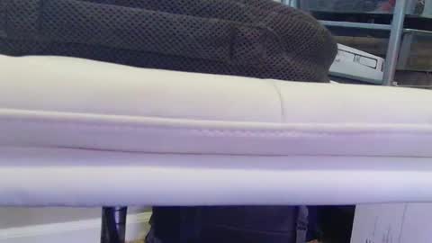 Snapshot of injmolder2 chatting on October 7, 2025, 12:02 pm Hanging Out online show from October 7, 2025, 12:02 pm