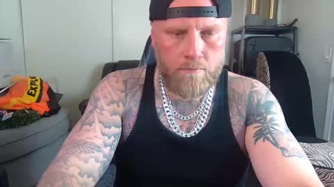 Snapshot of inked_king chatting on November 10, 2025, 9:47 pm inked_king online show from November 10, 2025, 9:47 pm