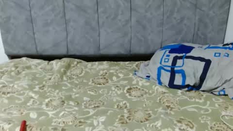 lyan onlyfans n linda online show from October 11, 2025, 10:08 pm