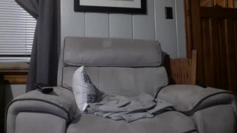 Snapshot of inmybackyard chatting on February 19, 2025, 11:36 pm InMyBackyard online show from February 19, 2025, 11:36 pm