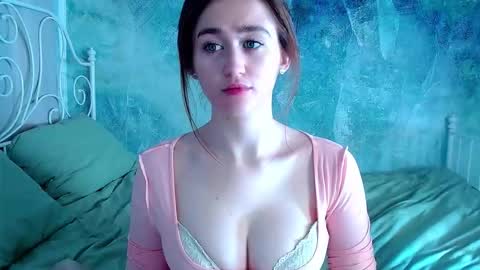 Lina online show from February 16, 2026, 3:13 am