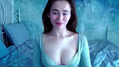 Lina online show from March 22, 2026, 2:20 pm