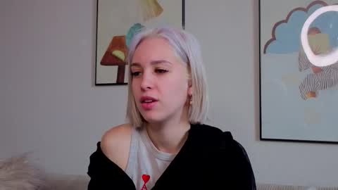 Snapshot of innocent_girll chatting on February 22, 2026, 3:51 am Kate online show from February 22, 2026, 3:51 am