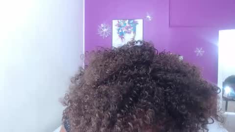 innocent_sexybaby online show from November 3, 2025, 8:32 pm