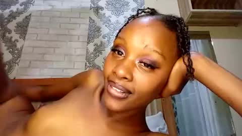 Amber online show from October 12, 2025, 6:40 pm