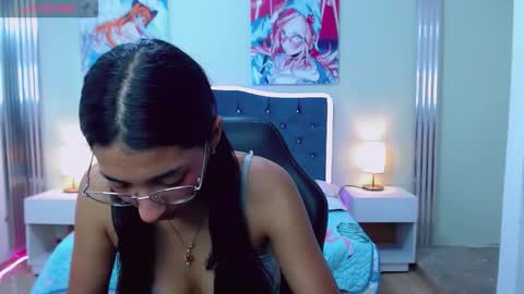 Luna moon online show from February 2, 2026, 8:18 pm