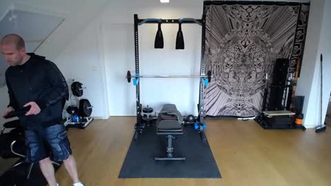 insanemaxxx online show from December 13, 2024, 9:46 am