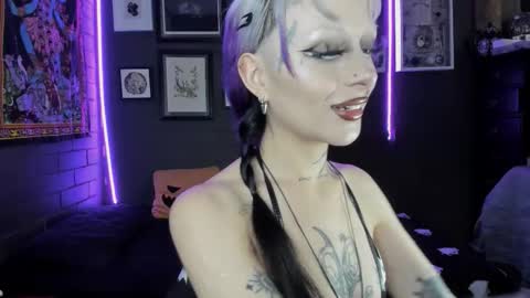 Snapshot of insania_999 chatting on November 4, 2025, 5:45 pm SANIA online show from November 4, 2025, 5:45 pm