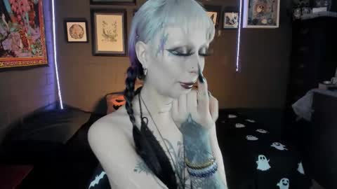   SANIA  online show from November 26, 2025, 5:25 pm