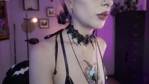   SANIA  online show from March 26, 2026, 6:02 pm