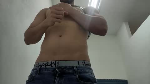 INSTAGRAM  camilodlx online show from December 17, 2025, 3:29 pm