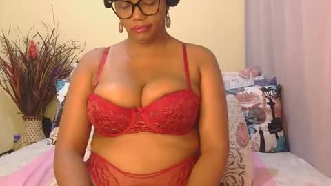Snapshot of intimacysexy chatting on May 25, 2026, 6:08 am boniswa caroline online show from May 25, 2026, 6:08 am