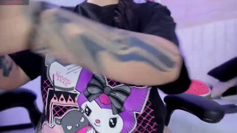 io_chie_ online show from October 20, 2025, 4:35 am