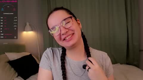 Mia online show from October 15, 2025, 1:39 am