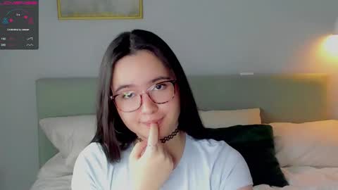 Mia online show from October 23, 2025, 1:16 am