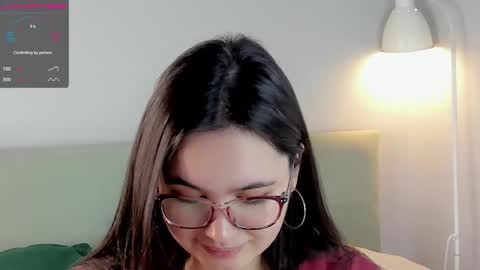 Mia online show from October 26, 2025, 1:22 am