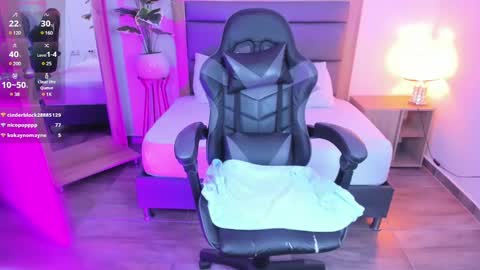 Irantzu online show from February 5, 2025, 3:31 pm