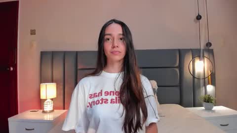 Snapshot of iremlee_ chatting on September 25, 2025, 9:29 pm Irem Lee online show from September 25, 2025, 9:29 pm