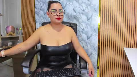 Snapshot of ireneandgeorge chatting on March 16, 2026, 11:31 pm IRENE EVANS And Mr. George online show from March 16, 2026, 11:31 pm