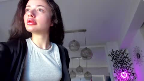 Snapshot of irenevon chatting on February 9, 2025, 6:01 am Ir s room online show from February 9, 2025, 6:01 am