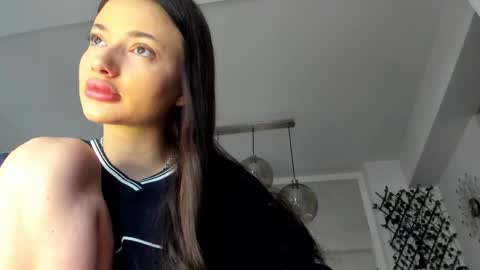 Snapshot of irenevon chatting on March 12, 2025, 5:35 am Ir s room online show from March 12, 2025, 5:35 am