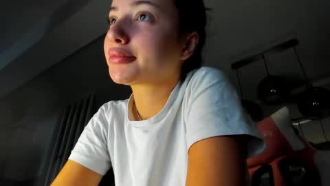 Snapshot of irenevon chatting on September 26, 2025, 4:49 am Ir s room online show from September 26, 2025, 4:49 am