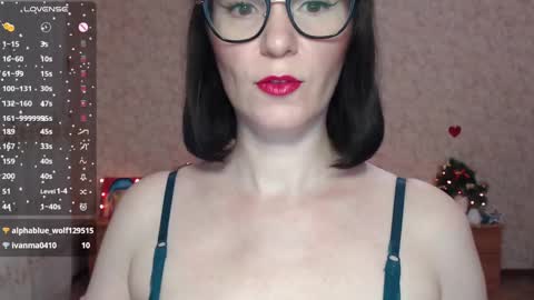 Snapshot of irenlarasani chatting on December 20, 2024, 6:08 am IrenLarasani online show from December 20, 2024, 6:08 am