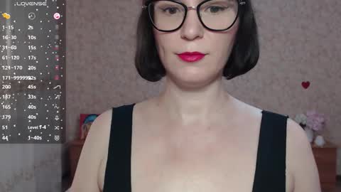 Snapshot of irenlarasani chatting on September 9, 2025, 8:36 am IrenLarasani online show from September 9, 2025, 8:36 am
