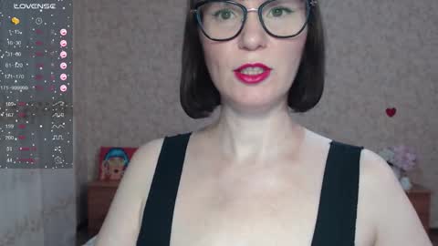 Snapshot of irenlarasani chatting on October 13, 2025, 6:02 am IrenLarasani online show from October 13, 2025, 6:02 am
