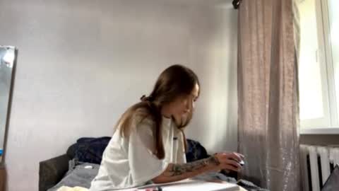 Snapshot of irinaballesteros chatting on September 9, 2025, 9:09 am Evie online show from September 9, 2025, 9:09 am
