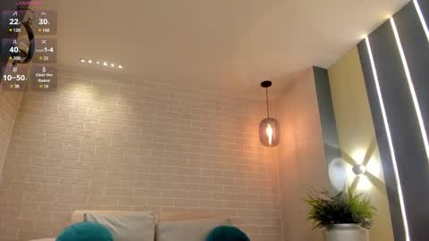 Snapshot of irinaportman chatting on February 20, 2025, 1:36 am Irina online show from February 20, 2025, 1:36 am