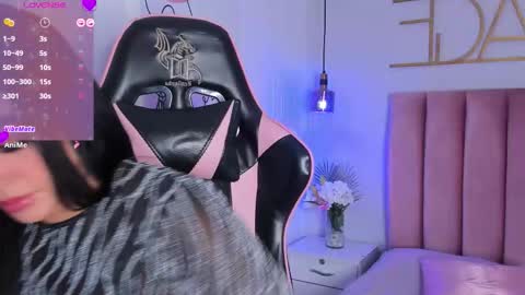 Snapshot of irinasilver chatting on October 12, 2025, 1:43 pm Irina Silver cami online show from October 12, 2025, 1:43 pm